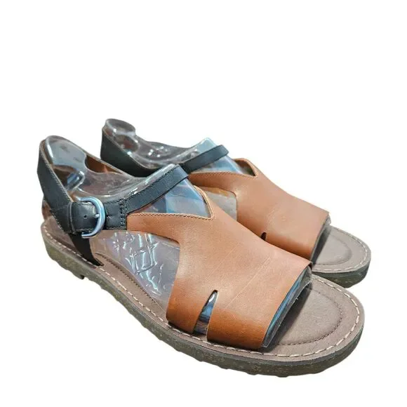 CAMPER Pim Pom Leather Sandals Womens Size 11 New in Box - Picture 1 of 9